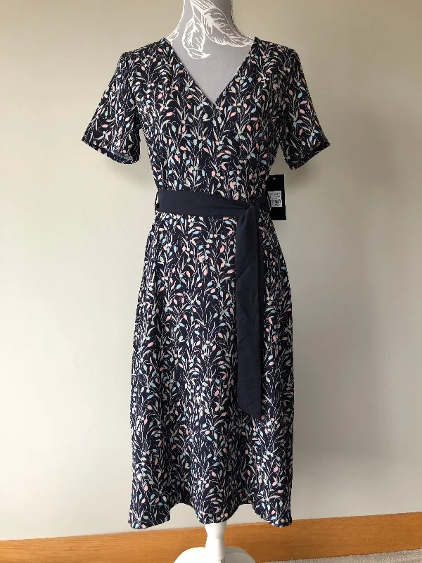 Super Sale casual knit dressFreya Navy Floral Printed Midi Dress