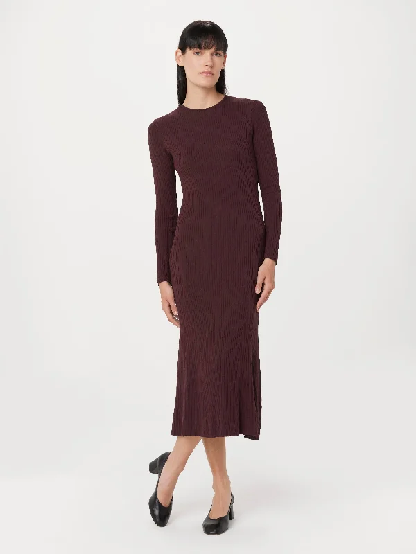 Weekend Deal casual knit dressThe Ribbed Maxi Dress in Pinot Noir