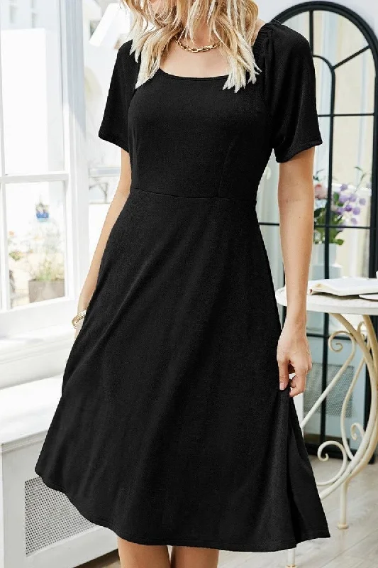 Value Deals pleated dressSQUARE NECK PLEATED SHORT SLEEVED DRESS