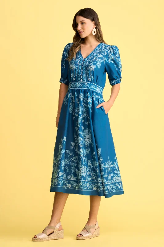 Don't Miss flowy maxi dressBorder Print Cotton Dress