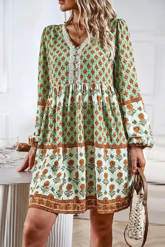 Last Chance tiered dressV NECK DRESS WITH SUNFLOWER PATTERN