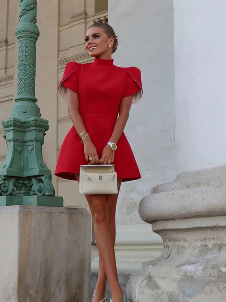 Epic Deals form-fitting dressMaddie - Flattering dress with bow detail