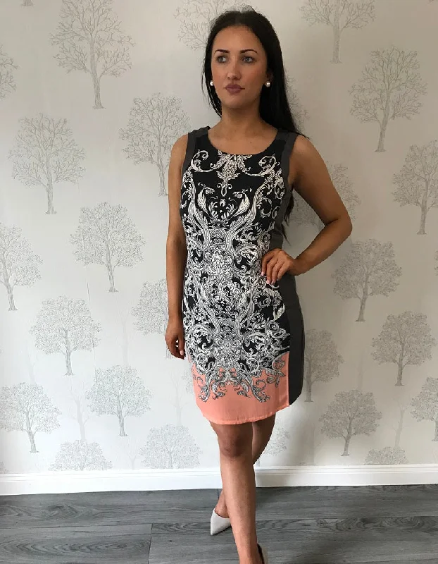 Savings Galore trendy bodycon dressDede Grey Sleeveless Aztec Midi Dress
