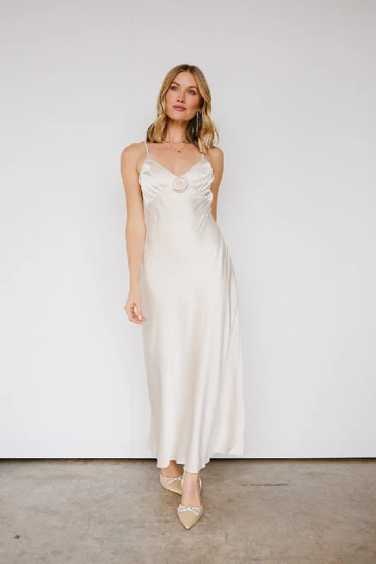 Today’s Deal puff sleeve dressOne and Only Dress