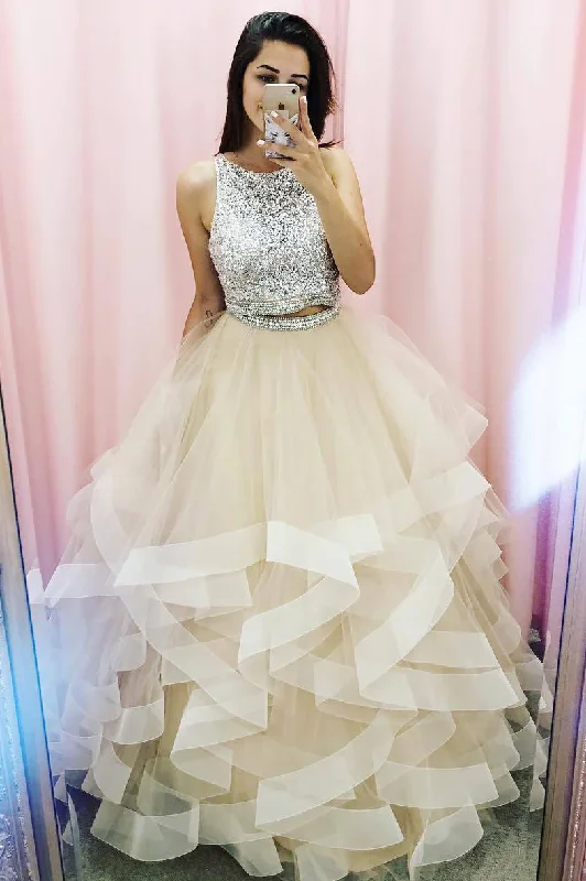 sleeveless dressPrincess Two Piece Champagne Prom Dress with Sequins Top Y943