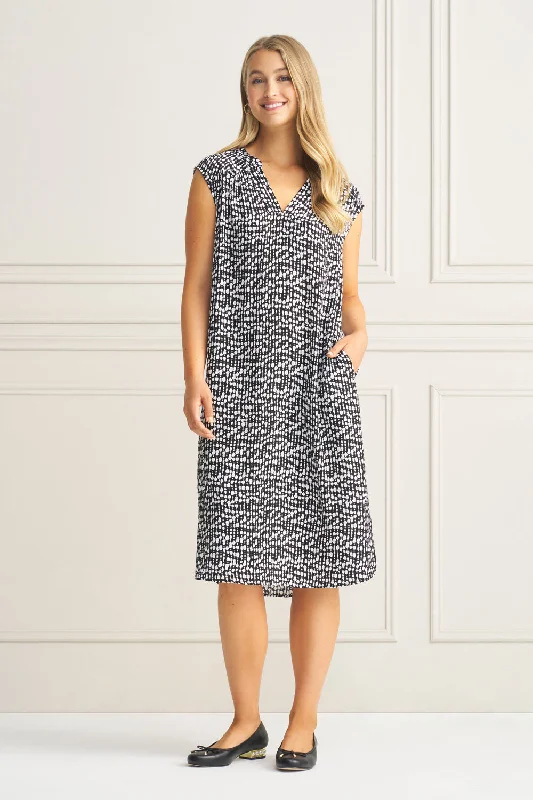 Anniversary Sale cocktail dressV-Neck Crepe Dress