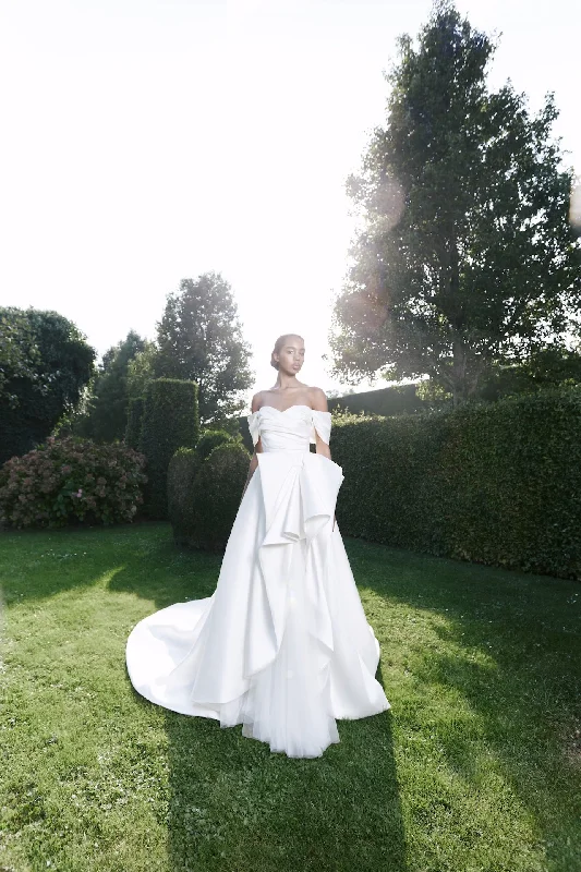 Can't Miss VRM460 – PICK-UP BOW GOWN