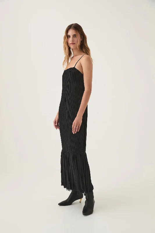 Hot Deal lace-up dressArris Fringed Maxi Dress