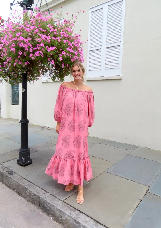 Mega Deal Cosette One Size Maxi Dress Salmon Paisley